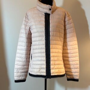 Chic Women's Blush Puffer Jacket